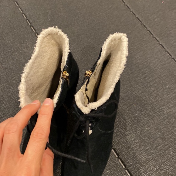 Michael Kors women’s Black Suede Platform Boots - Picture 5 of 6